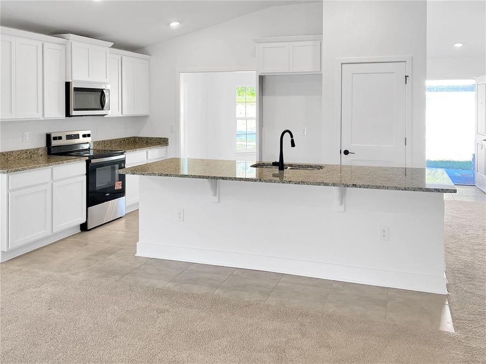 Active With Contract: $320,000 (3 beds, 2 baths, 1780 Square Feet)