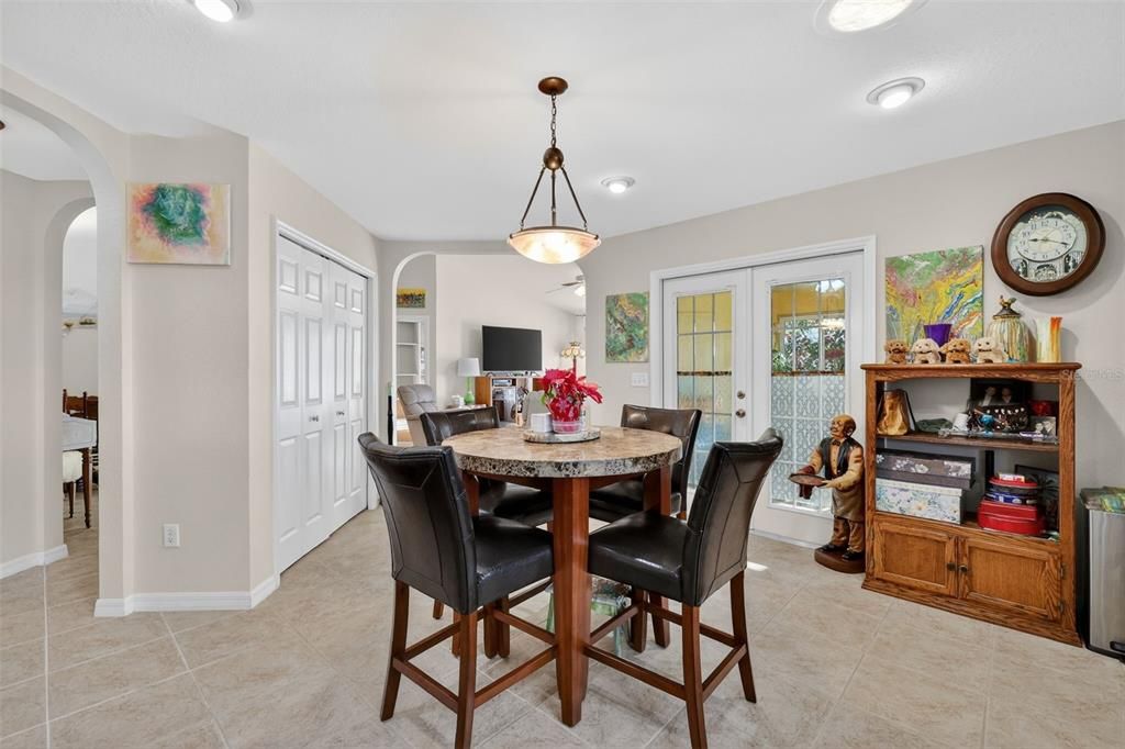 En Venta: $332,000 (2 camas, 2 baños, 1647 Pies cuadrados)