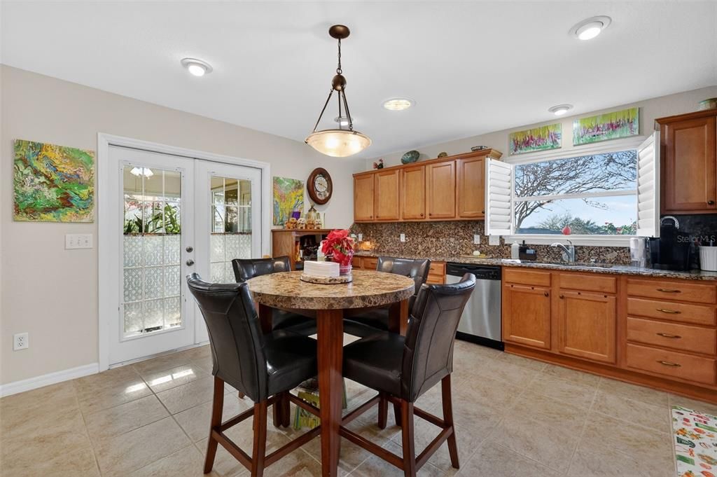 En Venta: $332,000 (2 camas, 2 baños, 1647 Pies cuadrados)