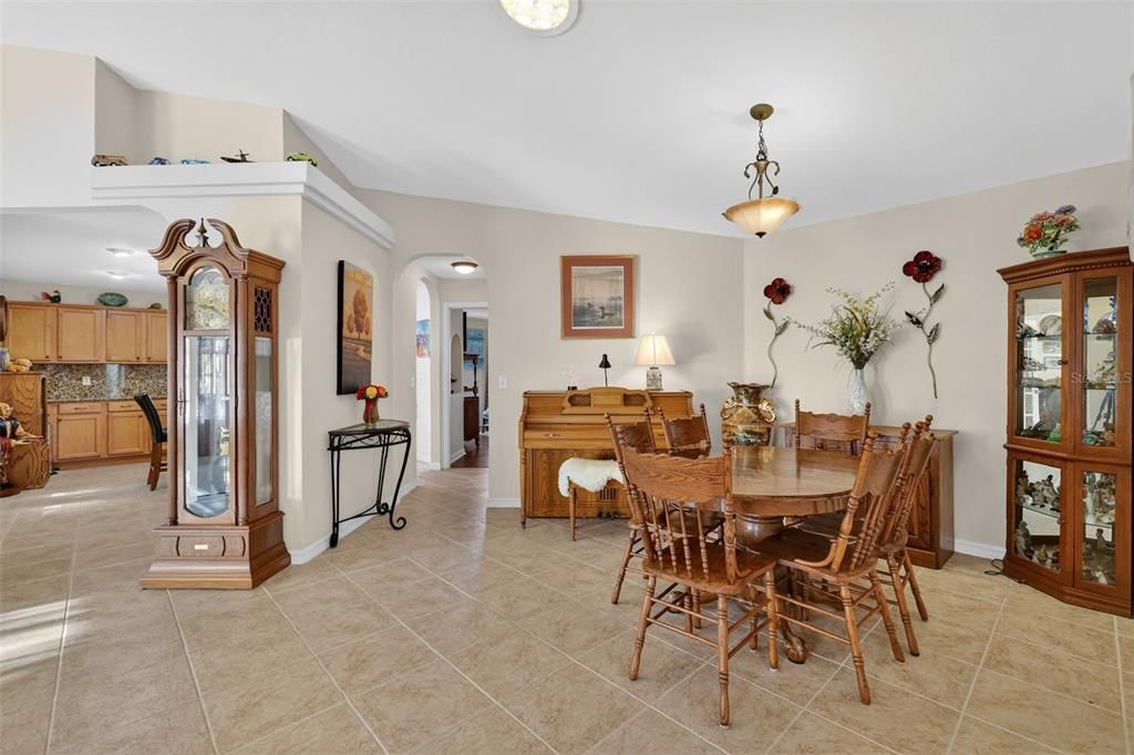 En Venta: $332,000 (2 camas, 2 baños, 1647 Pies cuadrados)