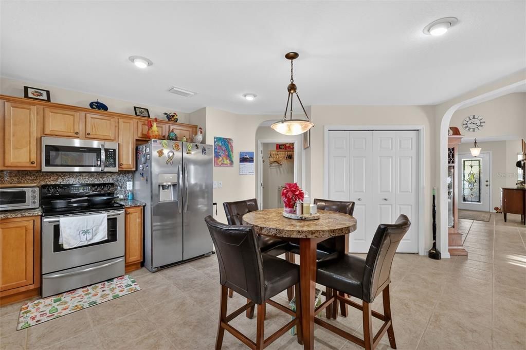 En Venta: $332,000 (2 camas, 2 baños, 1647 Pies cuadrados)