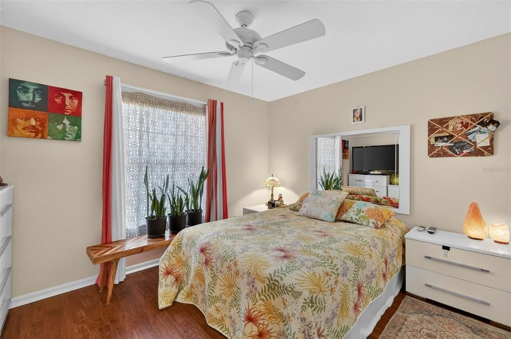 En Venta: $332,000 (2 camas, 2 baños, 1647 Pies cuadrados)