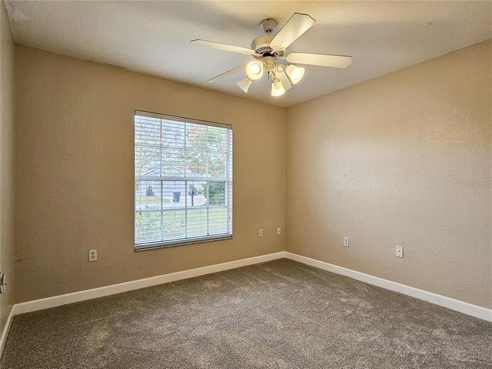 出租: $2,000 (3 贝兹, 2 浴室, 1434 平方英尺)