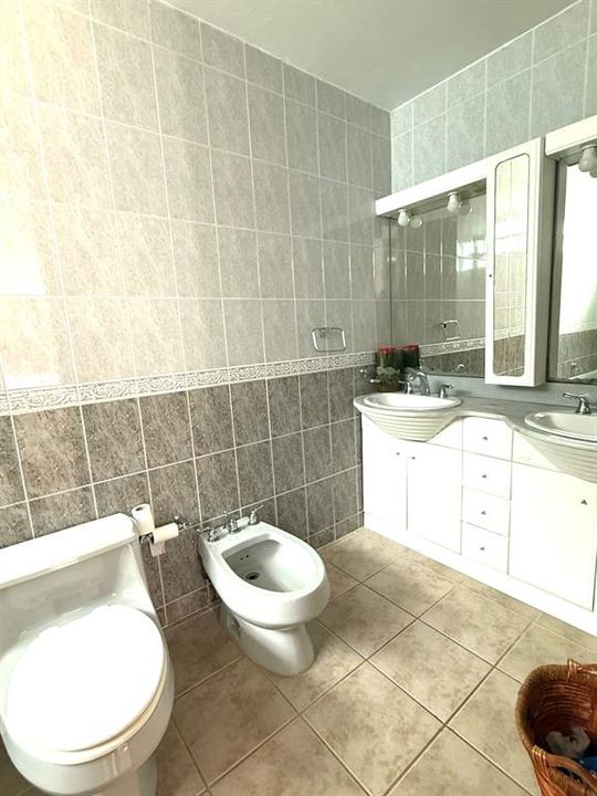 En Venta: $395,000 (4 camas, 2 baños, 0 Pies cuadrados)