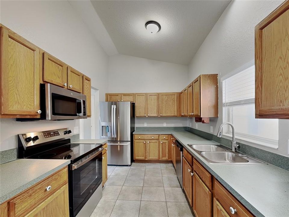 En Renta: $2,129 (3 camas, 2 baños, 1592 Pies cuadrados)