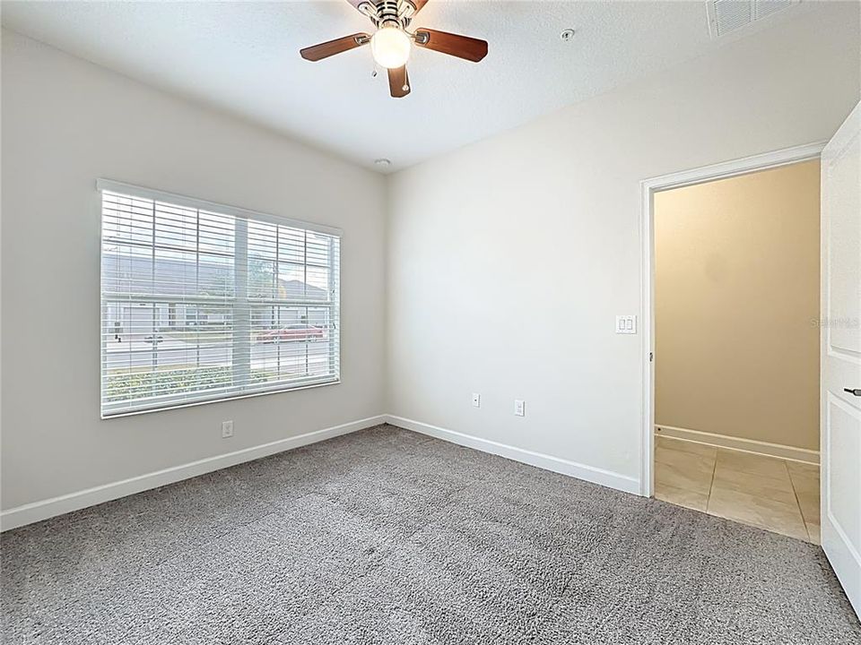 For Sale: $299,000 (2 beds, 2 baths, 1374 Square Feet)