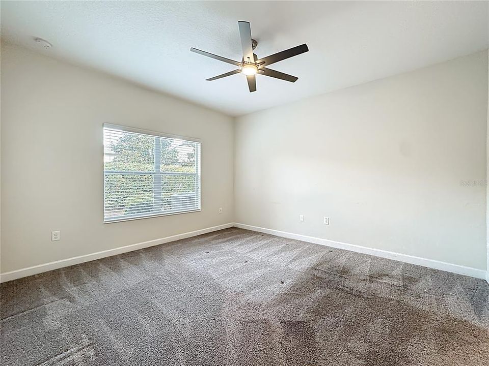 For Sale: $299,000 (2 beds, 2 baths, 1374 Square Feet)