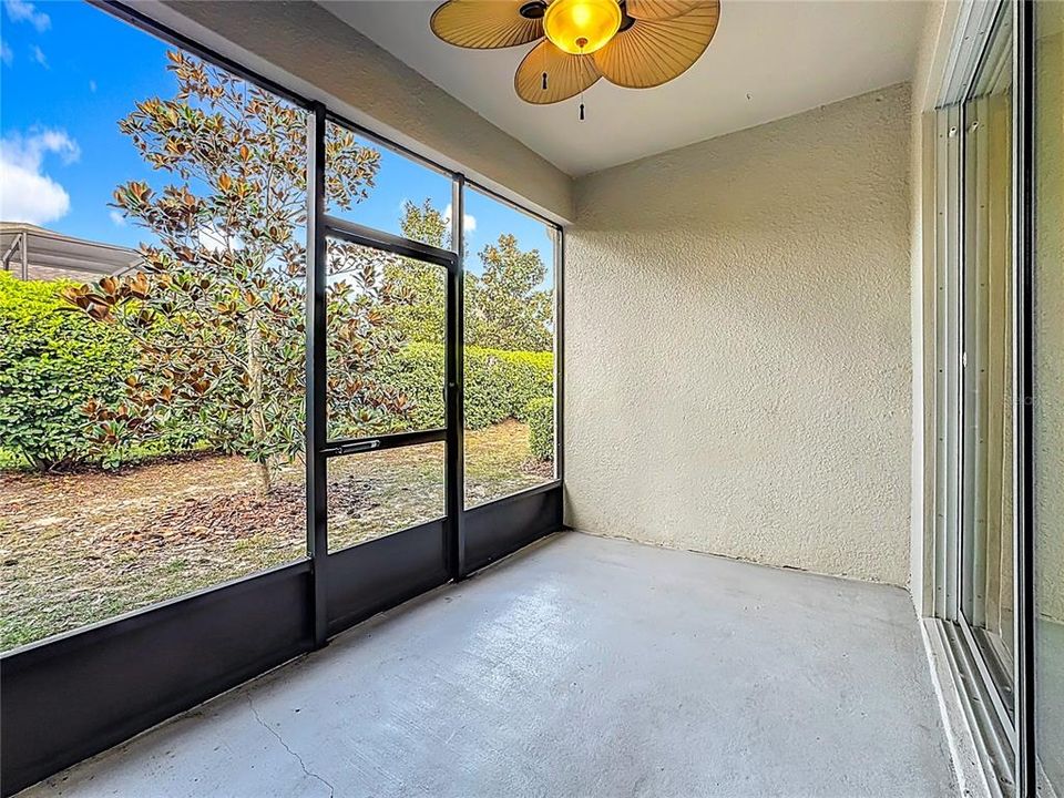 For Sale: $299,000 (2 beds, 2 baths, 1374 Square Feet)