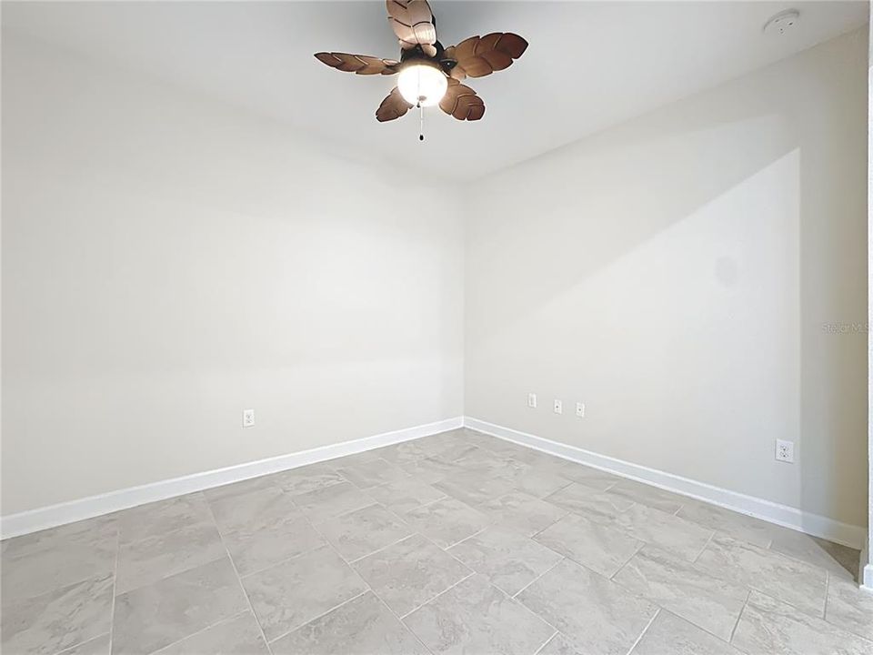 For Sale: $299,000 (2 beds, 2 baths, 1374 Square Feet)
