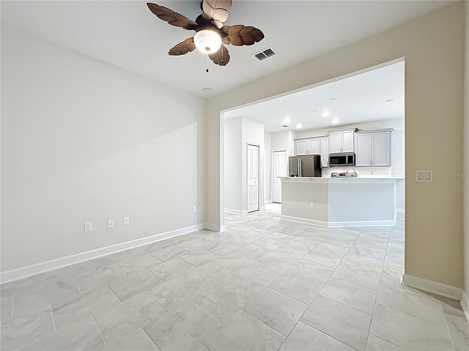 For Sale: $299,000 (2 beds, 2 baths, 1374 Square Feet)