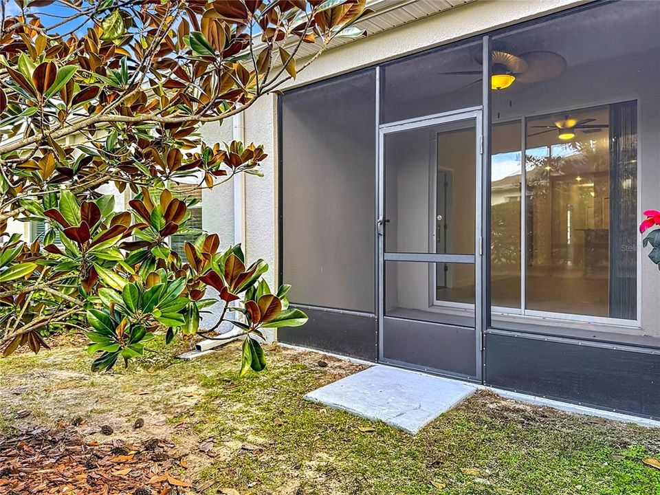 For Sale: $299,000 (2 beds, 2 baths, 1374 Square Feet)