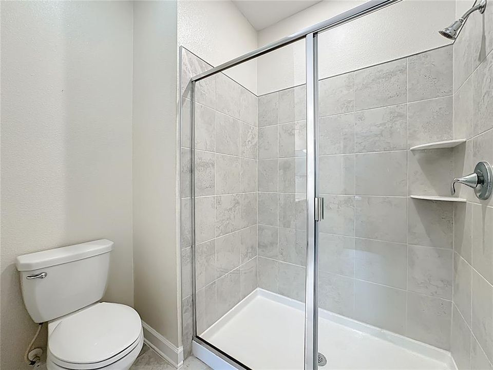 For Sale: $299,000 (2 beds, 2 baths, 1374 Square Feet)