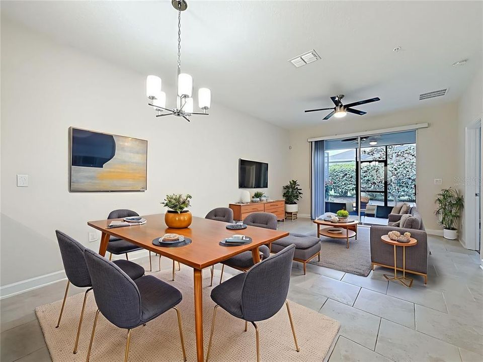 For Sale: $299,000 (2 beds, 2 baths, 1374 Square Feet)