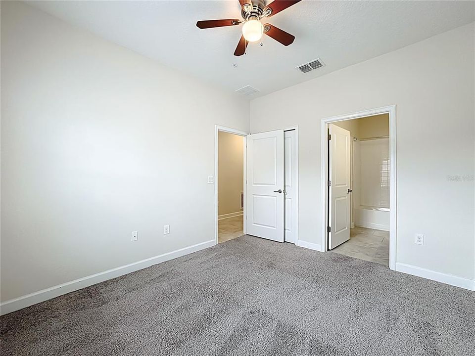 For Sale: $299,000 (2 beds, 2 baths, 1374 Square Feet)