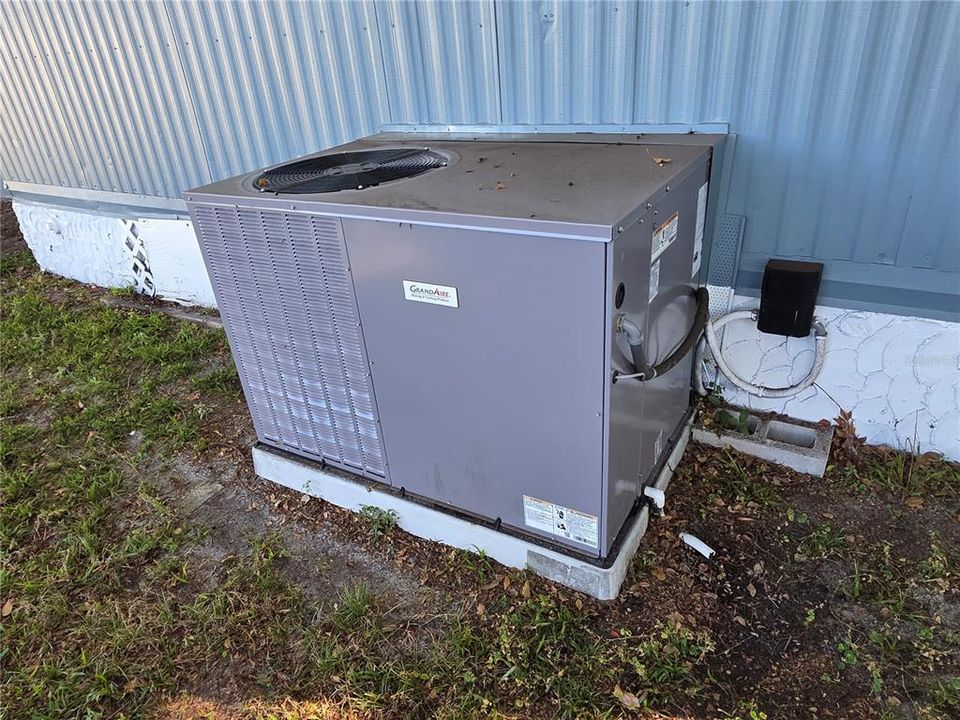 En Venta: $218,997 (3 camas, 2 baños, 1440 Pies cuadrados)