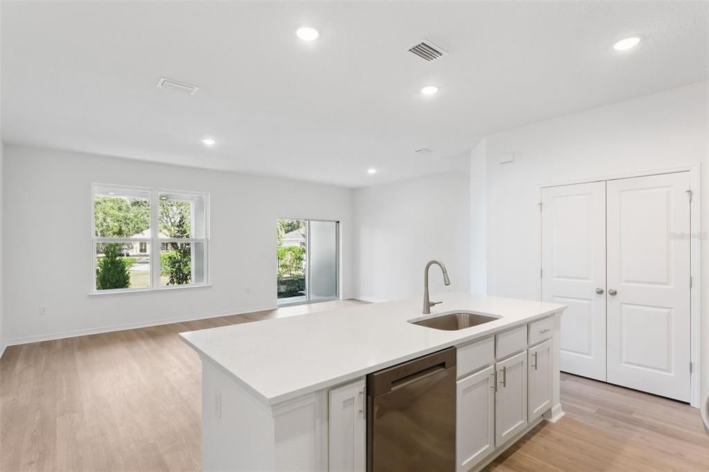 For Sale: $262,990 (3 beds, 2 baths, 1657 Square Feet)