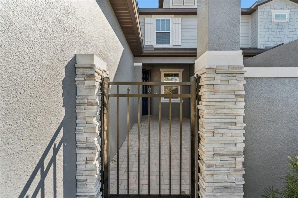 For Sale: $605,000 (3 beds, 3 baths, 2198 Square Feet)