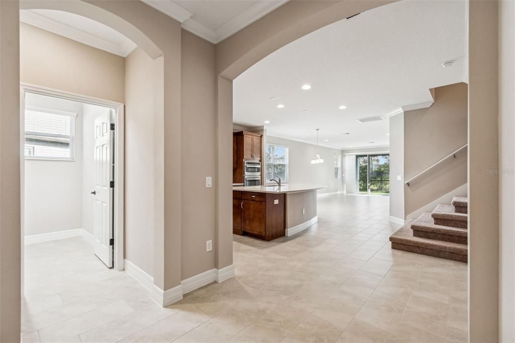 For Sale: $605,000 (3 beds, 3 baths, 2198 Square Feet)