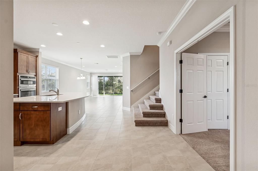 For Sale: $605,000 (3 beds, 3 baths, 2198 Square Feet)