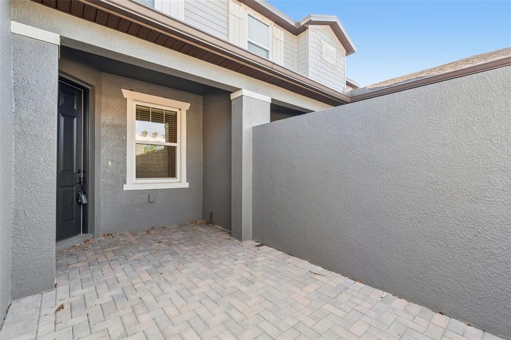 For Sale: $605,000 (3 beds, 3 baths, 2198 Square Feet)