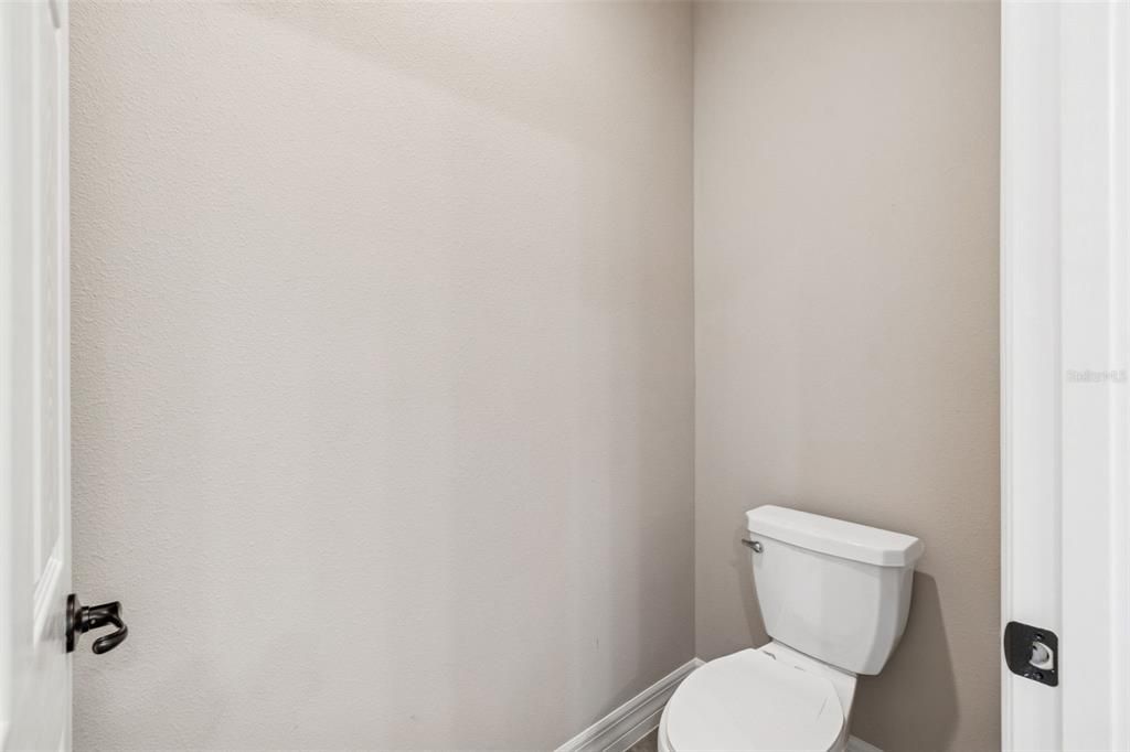 For Sale: $605,000 (3 beds, 3 baths, 2198 Square Feet)