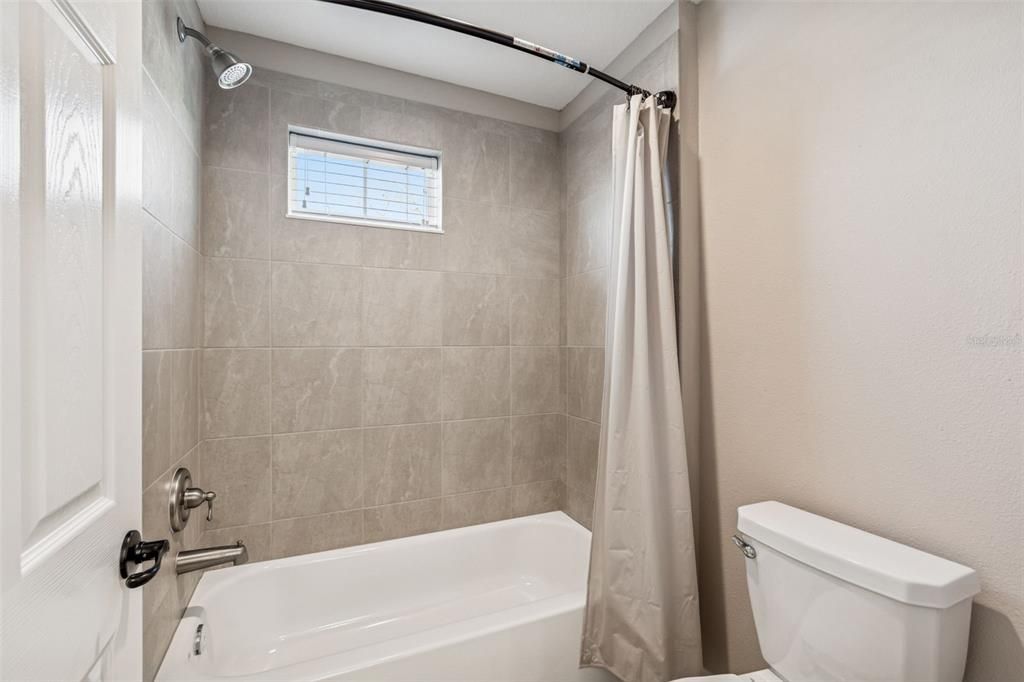 For Sale: $605,000 (3 beds, 3 baths, 2198 Square Feet)