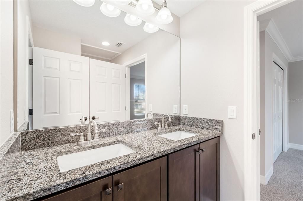 For Sale: $605,000 (3 beds, 3 baths, 2198 Square Feet)