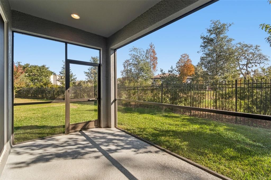 For Sale: $605,000 (3 beds, 3 baths, 2198 Square Feet)