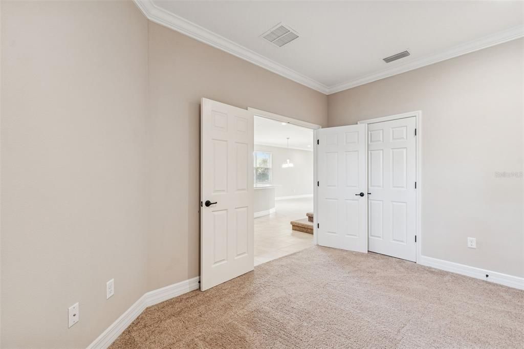 For Sale: $605,000 (3 beds, 3 baths, 2198 Square Feet)