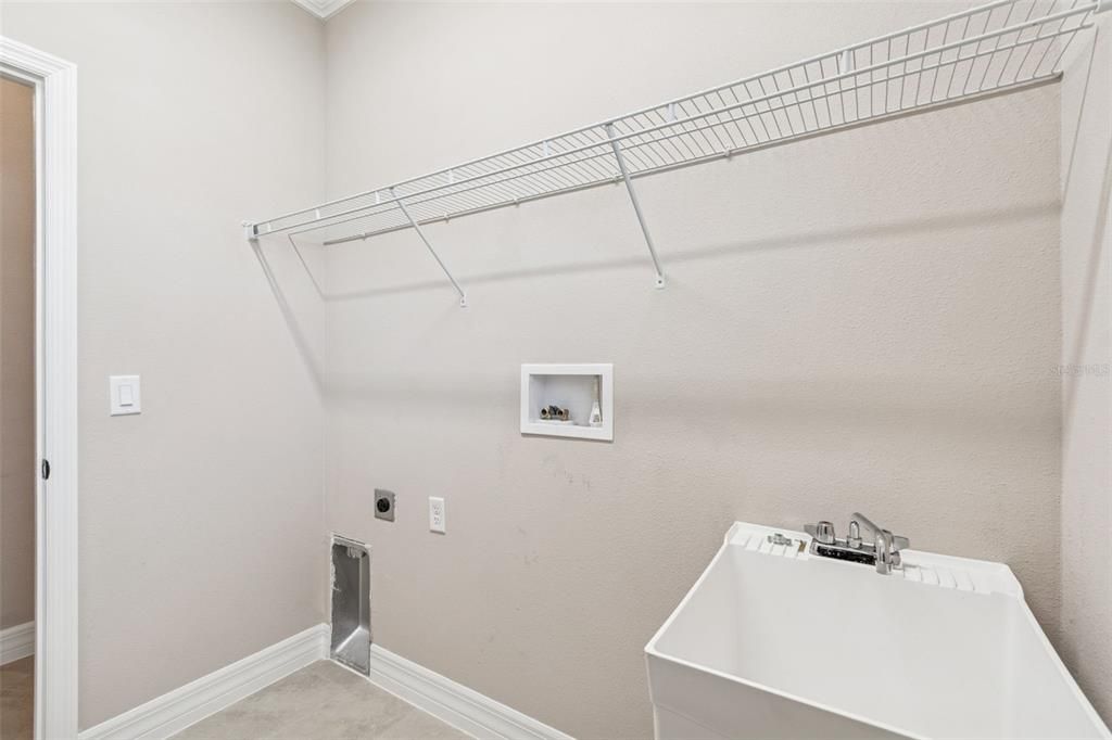 For Sale: $605,000 (3 beds, 3 baths, 2198 Square Feet)