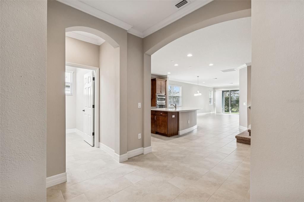 For Sale: $605,000 (3 beds, 3 baths, 2198 Square Feet)