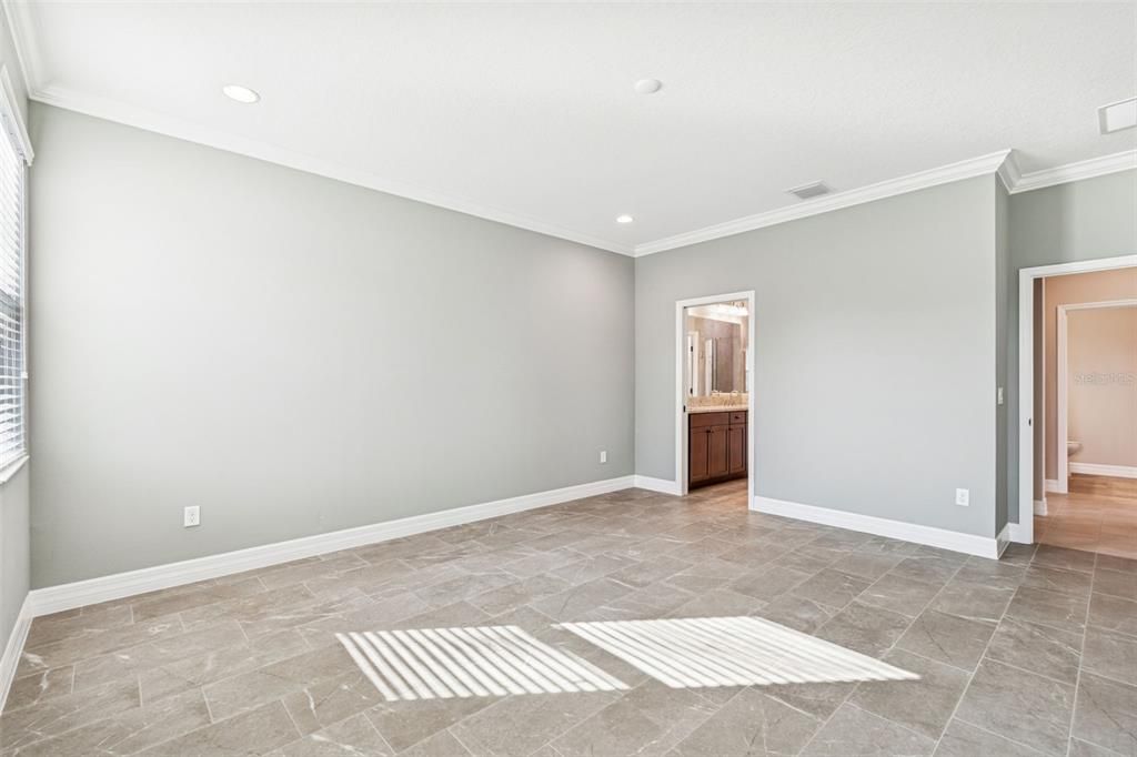 For Sale: $605,000 (3 beds, 3 baths, 2198 Square Feet)