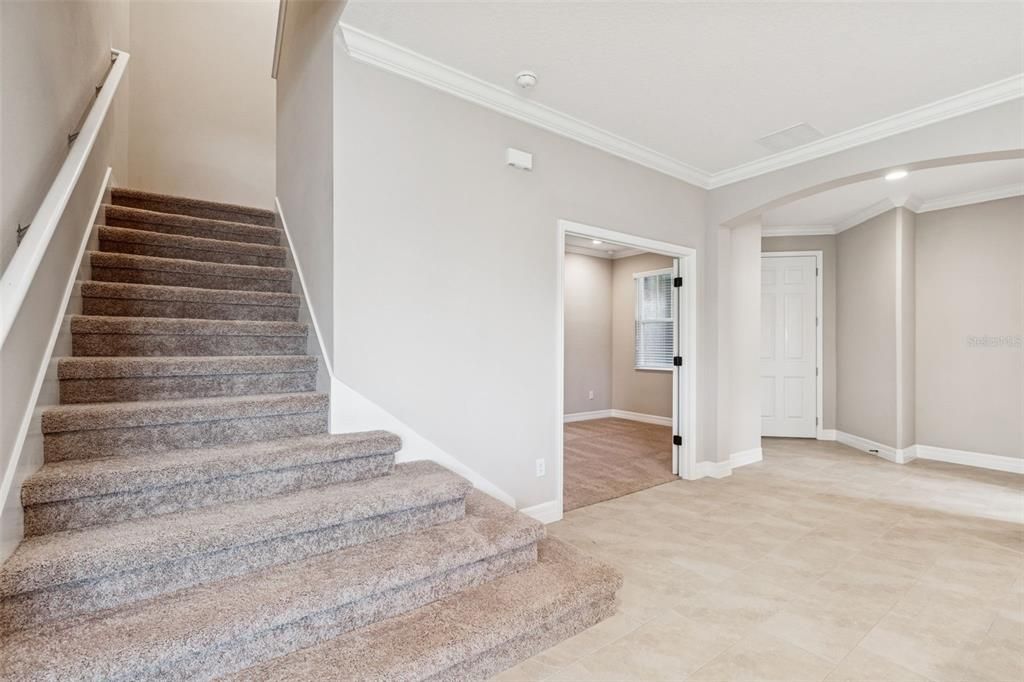 For Sale: $605,000 (3 beds, 3 baths, 2198 Square Feet)