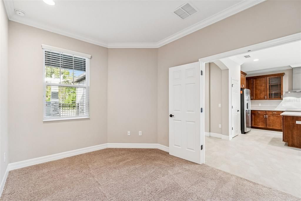 For Sale: $605,000 (3 beds, 3 baths, 2198 Square Feet)