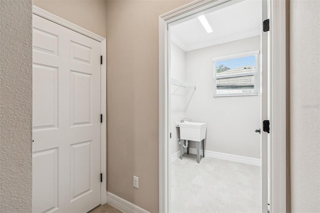 For Sale: $605,000 (3 beds, 3 baths, 2198 Square Feet)