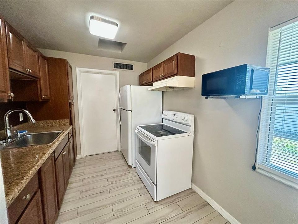 В аренду: $1,550 (2 спален, 1 ванн, 1031 Квадратных фут)