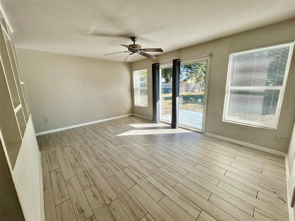 В аренду: $1,550 (2 спален, 1 ванн, 1031 Квадратных фут)