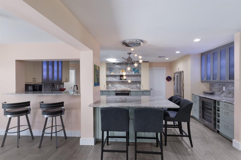 待售: $1,270,000 (4 贝兹, 3 浴室, 2609 平方英尺)