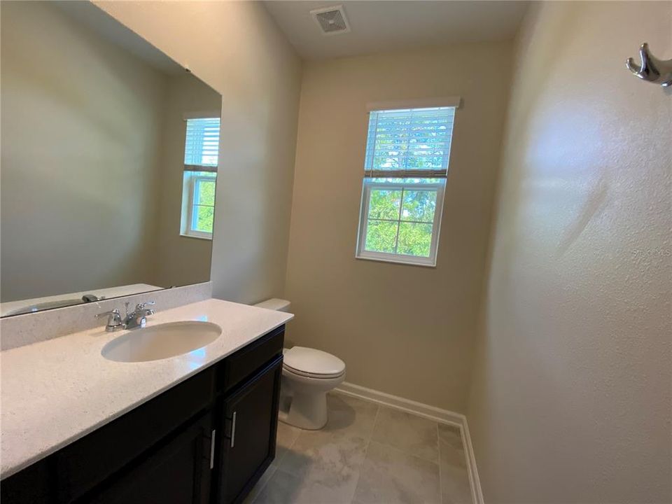 For Rent: $2,600 (3 beds, 2 baths, 1731 Square Feet)