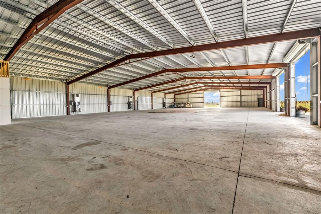 На продажу: $1,200,000 (20.00 acres)