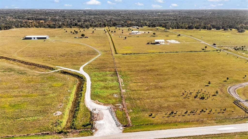 На продажу: $1,200,000 (20.00 acres)