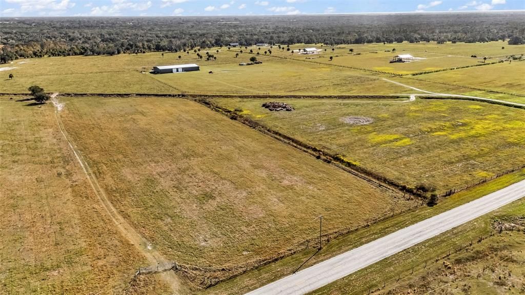 На продажу: $1,200,000 (20.00 acres)