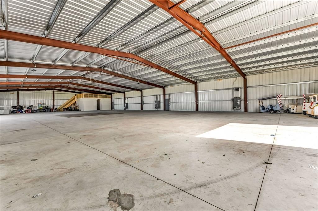 На продажу: $1,200,000 (20.00 acres)