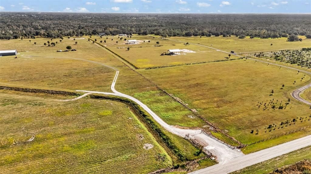 На продажу: $1,200,000 (20.00 acres)