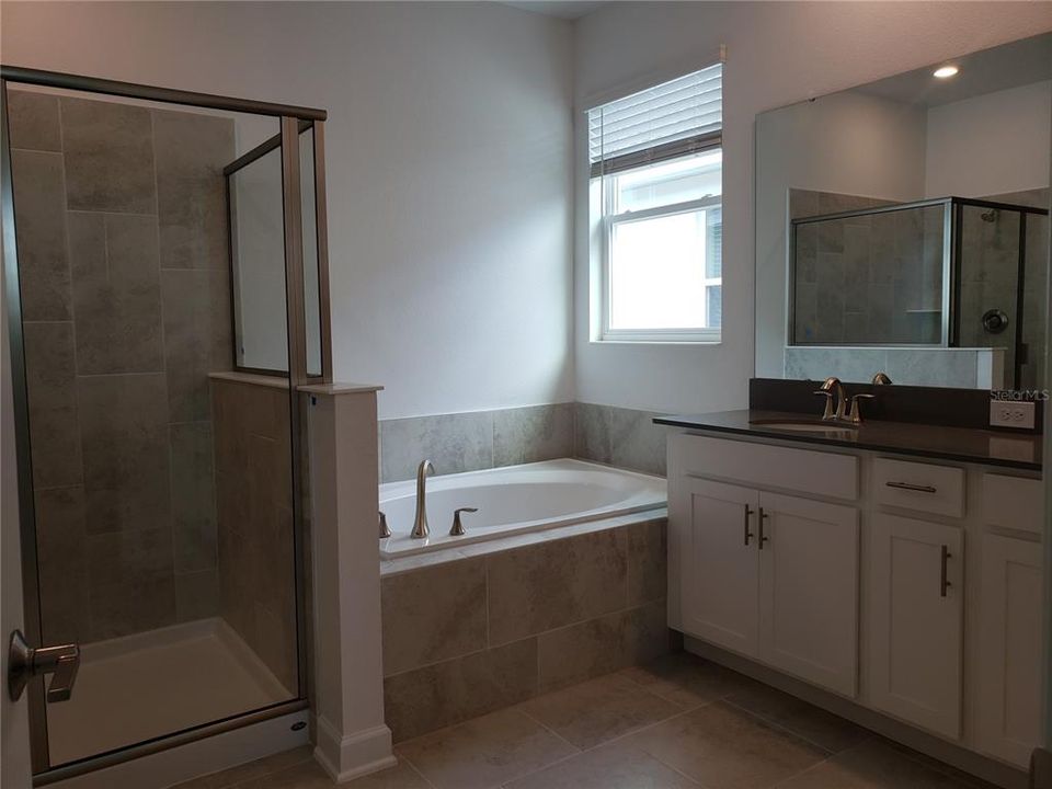 出租: $2,600 (4 贝兹, 3 浴室, 2061 平方英尺)