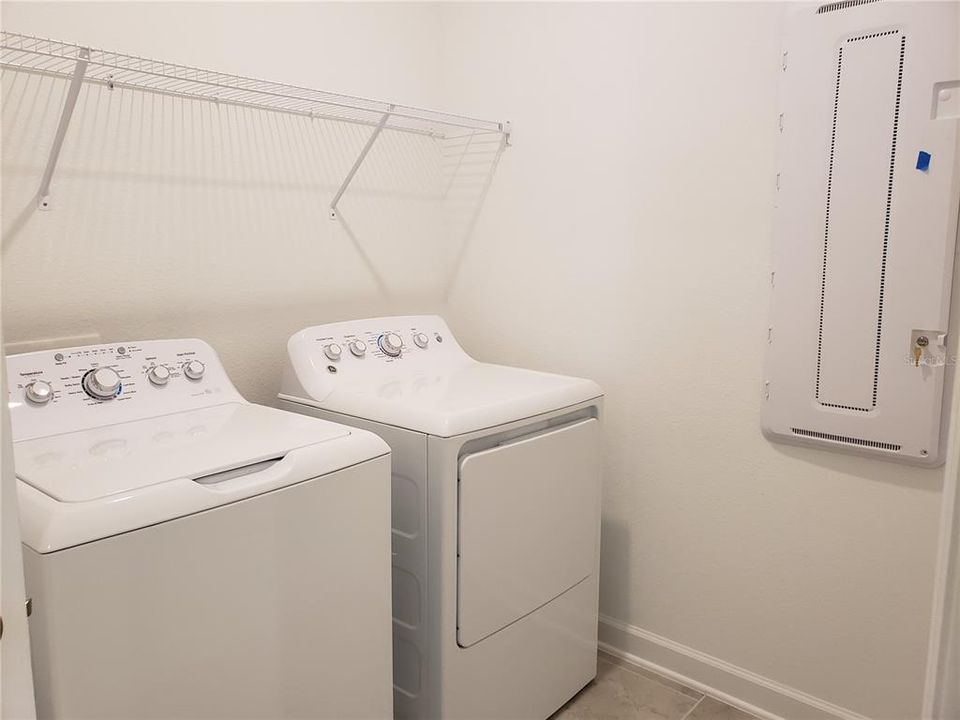 出租: $2,600 (4 贝兹, 3 浴室, 2061 平方英尺)