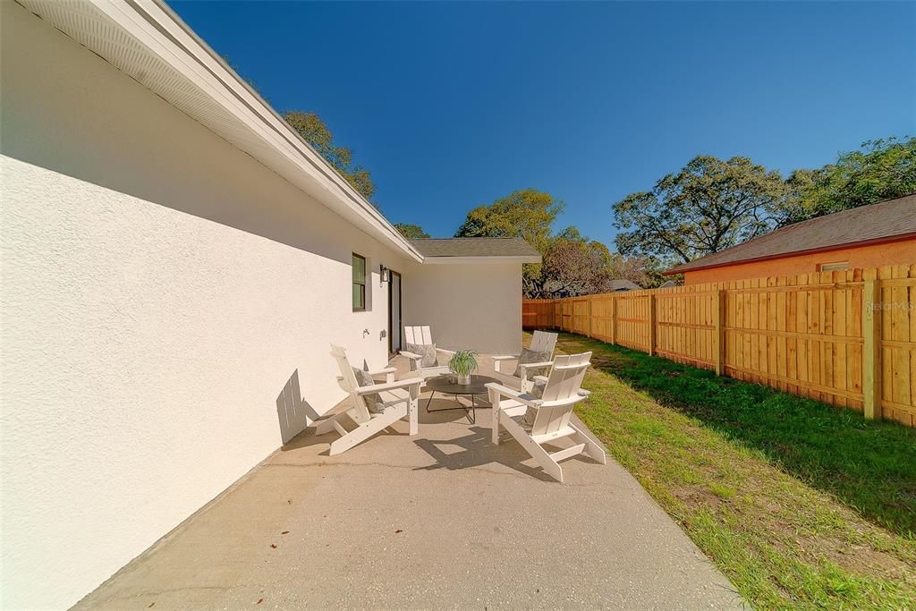 На продажу: $549,900 (3 спален, 2 ванн, 1135 Квадратных фут)