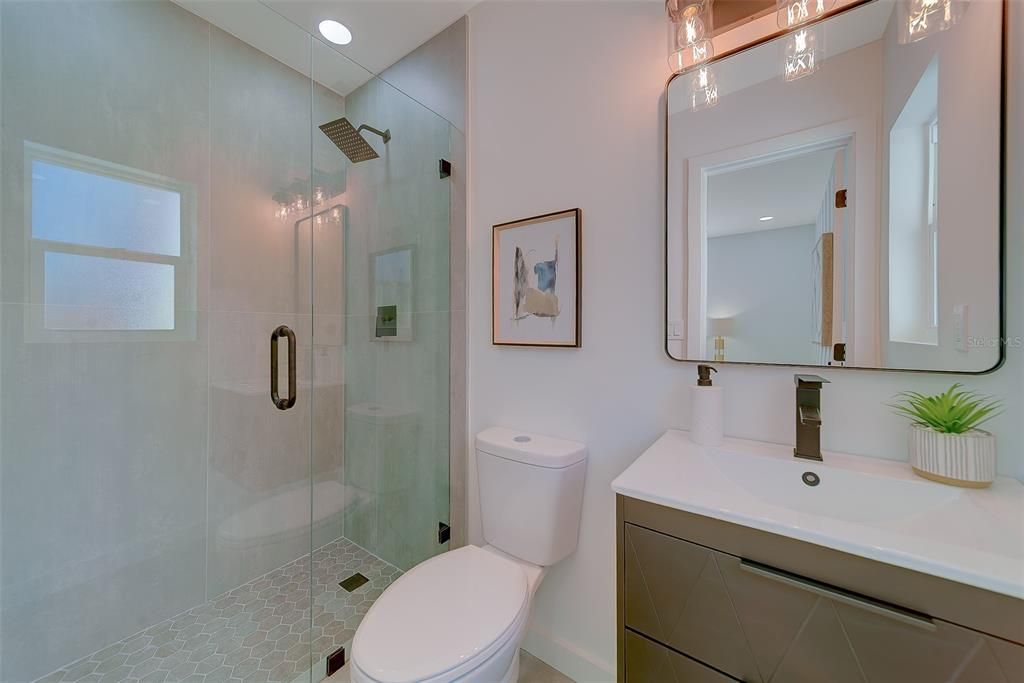 На продажу: $549,900 (3 спален, 2 ванн, 1135 Квадратных фут)