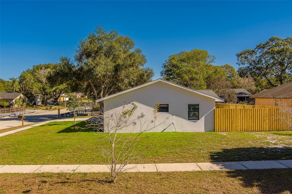 На продажу: $549,900 (3 спален, 2 ванн, 1135 Квадратных фут)