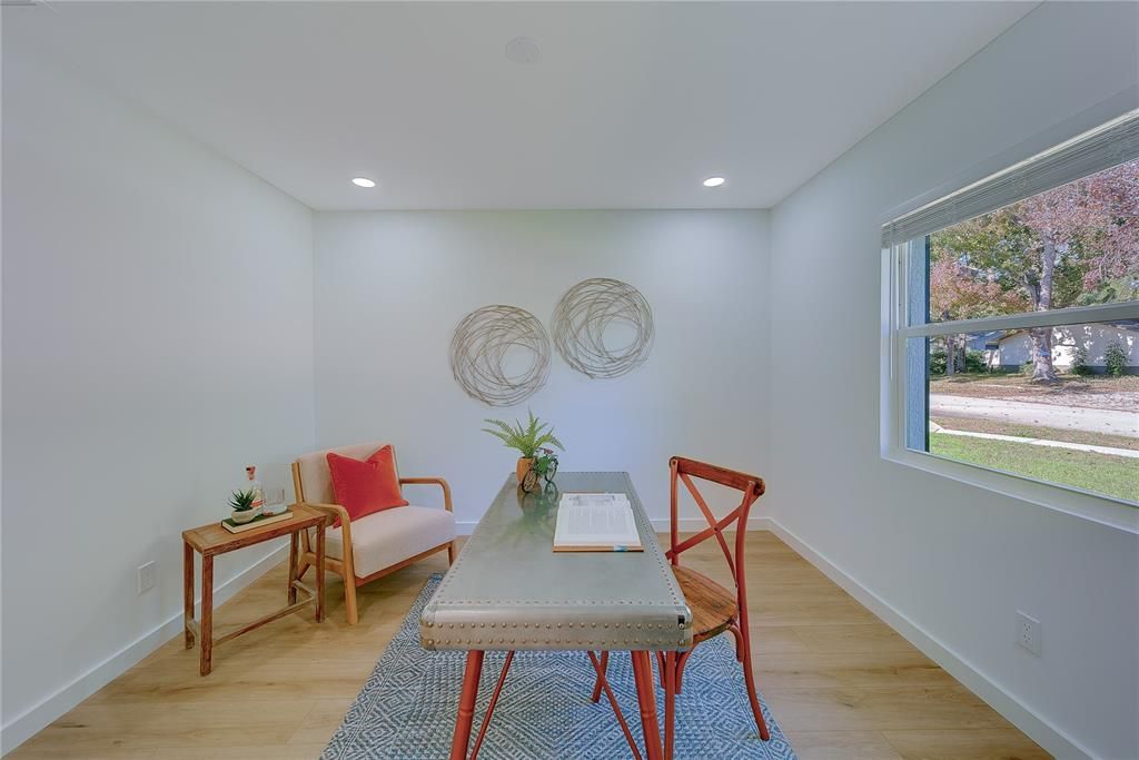 На продажу: $549,900 (3 спален, 2 ванн, 1135 Квадратных фут)